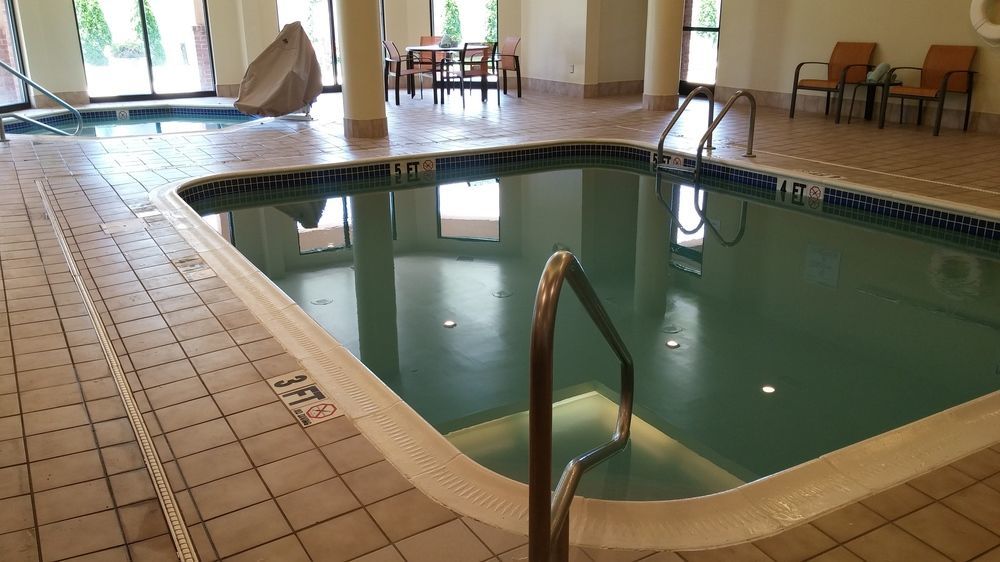 Courtyard By Marriott Decatur Hotel Екстериор снимка