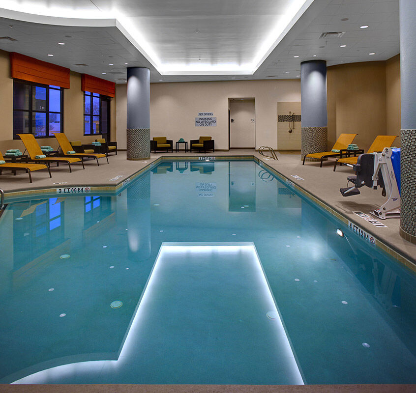 Courtyard By Marriott Decatur Hotel Екстериор снимка